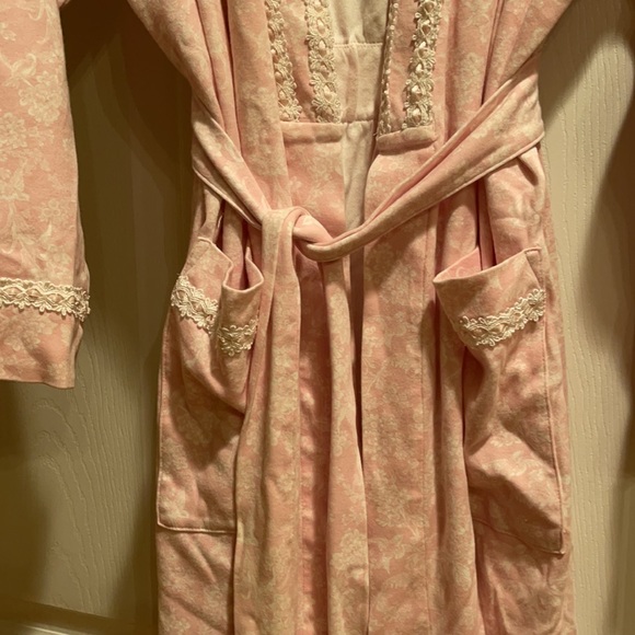 Charter Club Pink Cotton  Lace Trim Robe Large - Picture 3 of 4